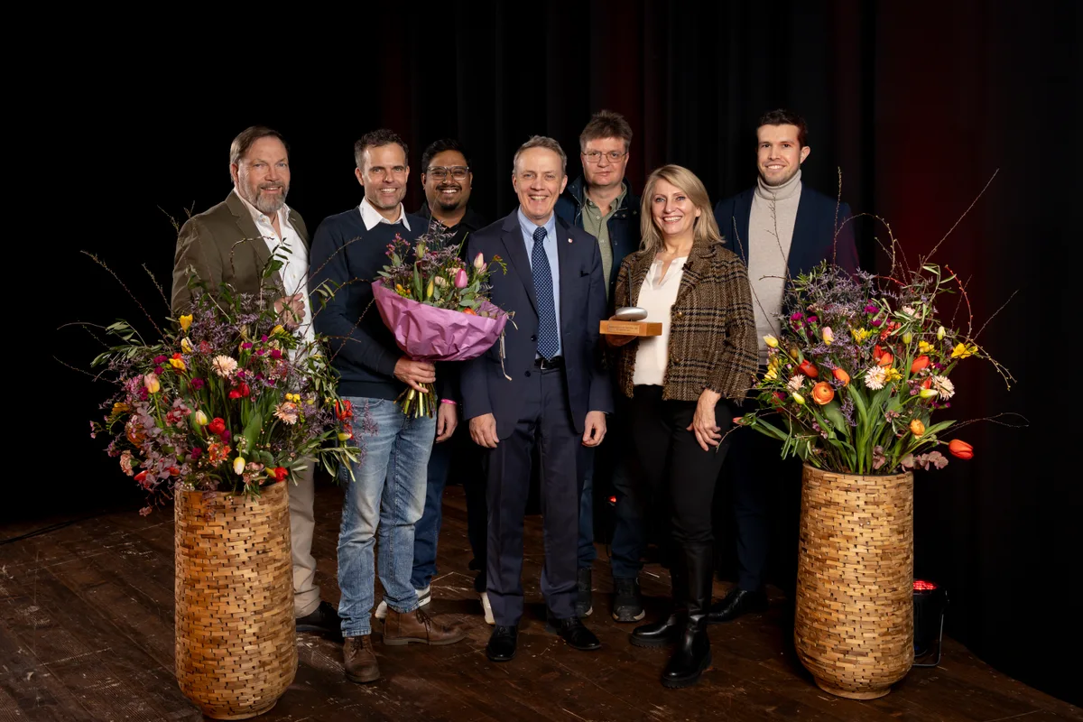 Das OK des Stadtfests Uster strahlt über den erhaltenen Preis.